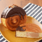 【川栄李奈さんコラボで話題】「クロワッサンロールショコラ」が登場！ローソン新作スイーツ！